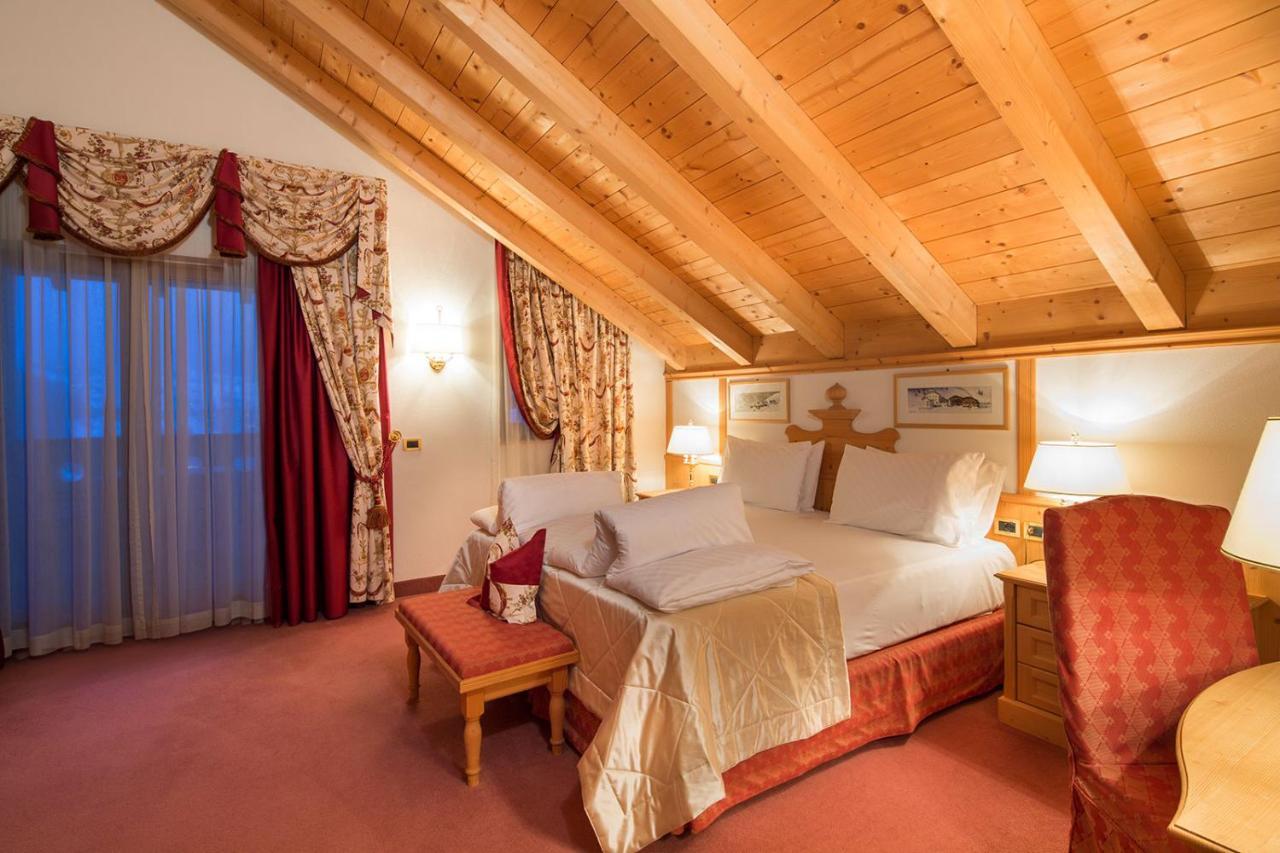 Hotel Sassongher Corvara In Badia Luaran gambar
