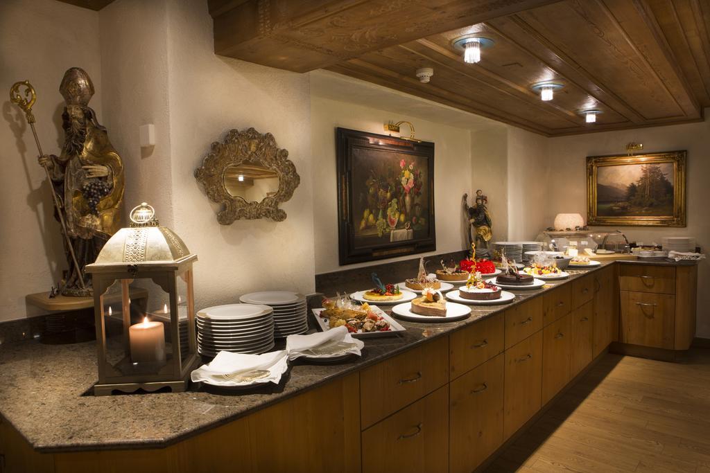 Hotel Sassongher Corvara In Badia Luaran gambar